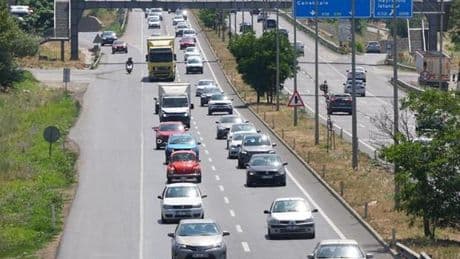 Tatilcilerin dönüş çilesi başladı! Trafikte yoğunluk yaşanıyor