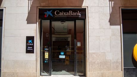 CaixaBank gana 1.470 millones en el primer trimestre, un 46% más