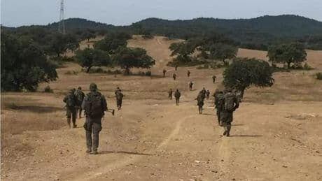 El Ejército cesa de sus funciones al cuarto alto mando acusado de la muerte de dos soldados en la base de Cerro Muriano