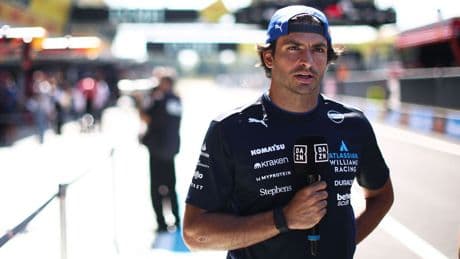Monza recibe a Sainz de brazos abiertos y aprieta (en principio) la soga al cuello de Alonso