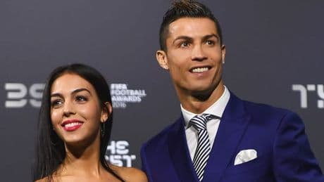 Cristiano Ronaldo verlobt sich mit Freundin Georgina Rodríguez