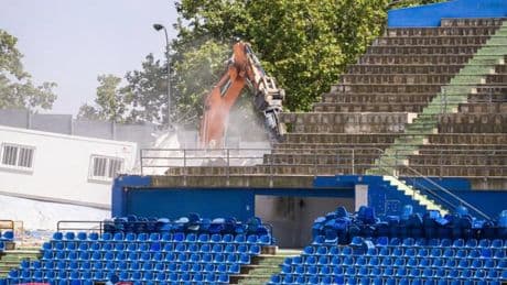 El Getafe comparte el primer vídeo del derribo del Coliseum, en plena remodelación