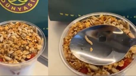 Dev kahve zincirinde 'kurt' skandalı! Granola yerken fark etti