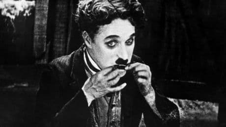 Scènes de la vie culinaire : tour de table de la grande et de la petite bouffe au cinéma
