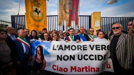 L'ha ammazzata, poi ha finto di cercarla. Il papà di Martina: "Alessio in vacanza con noi"