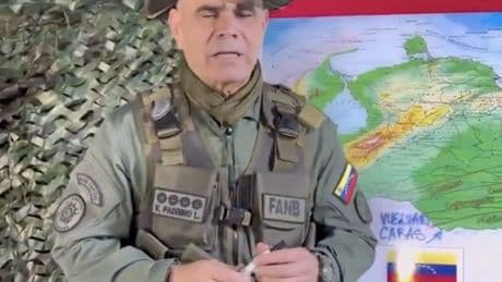 El ministro venezolano de Defensa desde "un bunker" anuncia que reforzará la presencia militar en los estados caribeños
