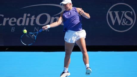 Sonay Kartal crashes out of Cincinnati Open at hands of Caroline Garcia