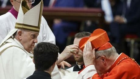 Conclave, il cardinale Francois Bustillo: «No alle cordate nella Sistina. La Chiesa deve far sognare»