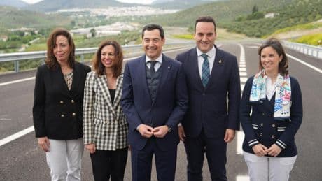 Juanma Moreno: "Pido al Gobierno inversión en los trenes de Andalucía; queremos el mismo trato que a Cataluña"