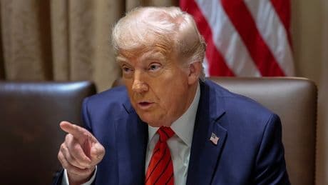 Trump unterzeichnet Dekrete im Kampf gegen "woke" Unis