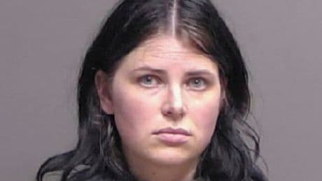 A Florida woman posed as a nurse and treated thousands of unsuspecting patients, officials say