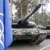 Twee Belgische verdachten opgepakt in onderzoek naar corruptie bij aankopen van militair materiaal voor NAVO