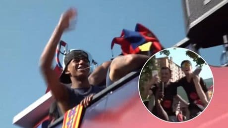 Momentazo en la rúa: Lamine Yamal reconoce a su primo desde el bus y se vuelven &#039;locos&#039;