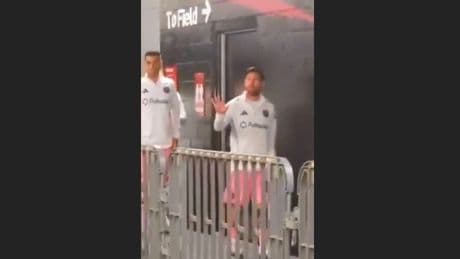 Es geht nicht um Fußball - Emotionaler Messi-Moment in den Katakomben
