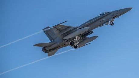 Finlandiya'ya ait bir savaş uçağı düştü