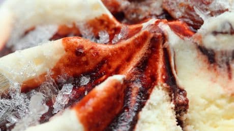 Kristalle auf Eiscreme: Einfacher Trick beugt Eiskristalle vor