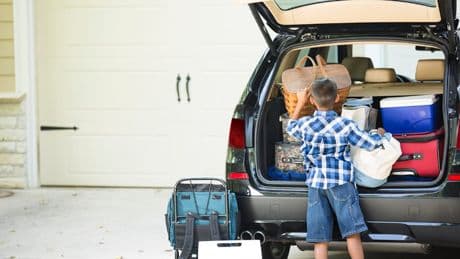 Strafen verhindern - So beladen Sie Ihr Auto sicher für den Urlaub