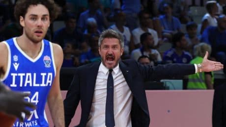 Las mil locuras del seleccionador de Italia, el mayor histrión del Eurobasket