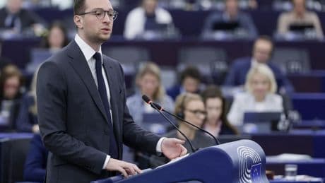 Trumps handelstarieven dwingen radicaal-rechts in EU tot lastige keuze