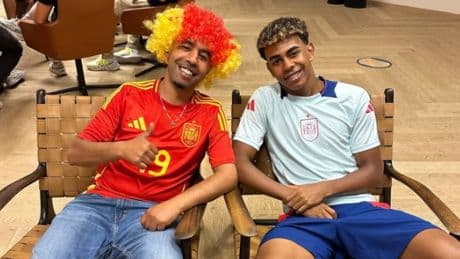 Exfanático del Real Madrid, atacó una carpa de Vox, fue apuñalado... así es el polémico padre de Lamine Yamal, Mounir Nasraoui
