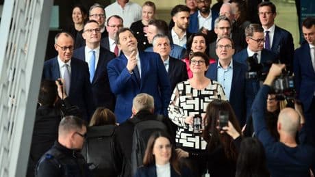 Regierungsbildung: Ein Kanzler und 17 offene Top-Jobs
