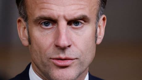Guadeloupe : mise en examen de l’auteur du tableau montrant Macron décapité