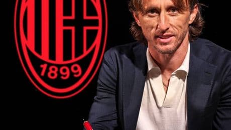 Il Milan annuncia Modric. Il croato: "Sono felice"