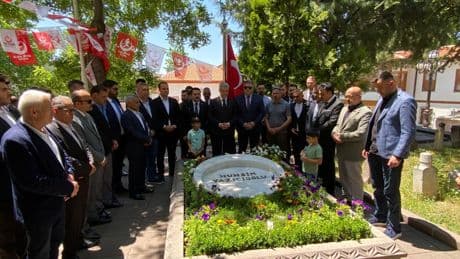 BBP heyeti, Muhsin Yazıcıoğlu'nun mezarını ziyaret etti