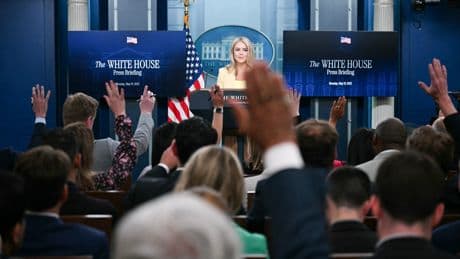 White House insists Trump has nothing to do with $400m Qatar plane deal — despite it going to his library