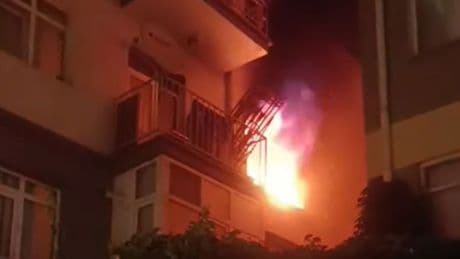 Ankara'da yedi katlı bir apartmanda yangın çıktı