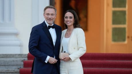 Urlaubsfoto von Franca Lehfeldt & Christian Lindner: Ein Detail springt ins Auge