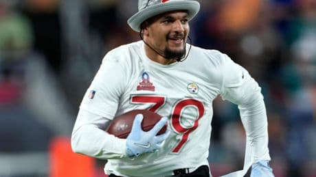 Dolphins trade Ramsey, Smith to Steelers for Fitzpatrick