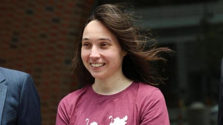 Una científica rusa de Harvard, liberada bajo fianza mientras espera juicio por contrabando de embriones de rana en EE.UU.