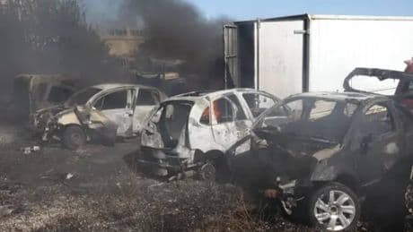 Otluk alanda çıkan yangında 12 araç küle döndü