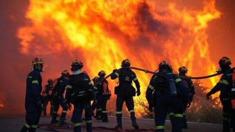 WATCH Greece wildfires: Evacuations on favourite Brit island as blaze intensifies