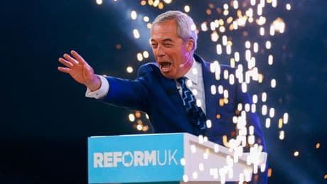 «La dernière chance de remettre ce pays sur les rails» : à Birmingham, Nigel Farage se pose en futur premier ministre du Royaume-Uni