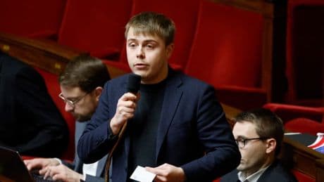 "Je n'ai rien fait et je me suis pris trois policiers": Louis Boyard dénonce une désinformation autour de ses comptes de campagne