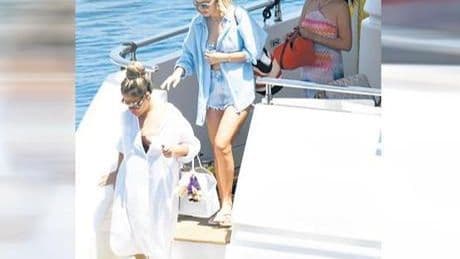 Kız kıza demir attılar