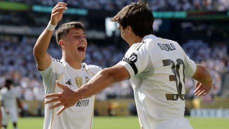 El Real Madrid enloquece en un final de infarto y estropea su imagen antes de medirse al PSG (3-2)