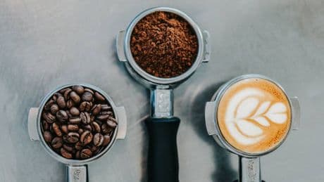 Caffè scorretto. L’Italia "fattura" oltre 5,2 miliardi. Male crisi globali e la tagliola prezzi affossano la qualità