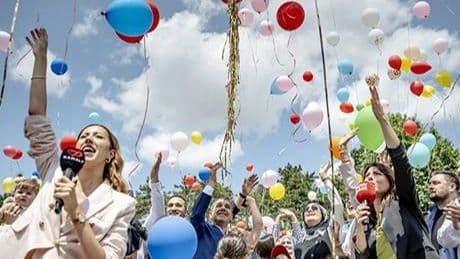Esenler’de umut yükseldi: 7 yaşındaki Selim için balonlar göğe bırakıldı