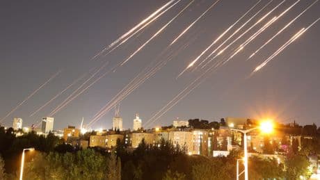 Israele: «Controlliamo i cieli dell’Iran». Ma poi subisce alcuni attacchi mortali in casa