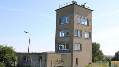 Berlin: Warum Herr Lange einen DDR-Grenzturm für 156.000 Euro ersteigert hat