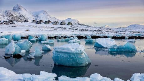 Groenland : en mai, la glace a fondu 17 fois plus vite que la moyenne
