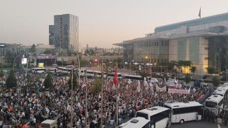 Ankara’da şeriatçılar AKP Genel Merkezine yürüdü | “İsrail’le ilişkileri kes”