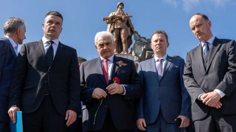 Gedenkpolitik | 80 Jahre Befreiung: Die Wahrheit und die Widersprüche