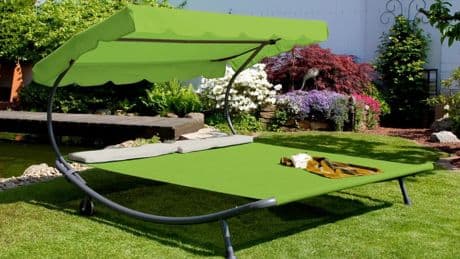 Garten-Doppelliege für unter 90 Euro: Toom lockt mit Spardeal