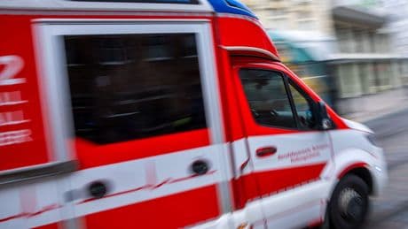 Tödliche Messerattacke in Halle - Frau (37) ersticht Frau (47) vor Mehrfamilienhaus