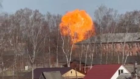 Rache nach Sumy-Massaker - Kiew bombardiert Raketen-Russen hinter Moskau