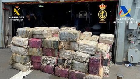Interceptado un barco con tres toneladas de cocaína al oeste de las Islas Canarias